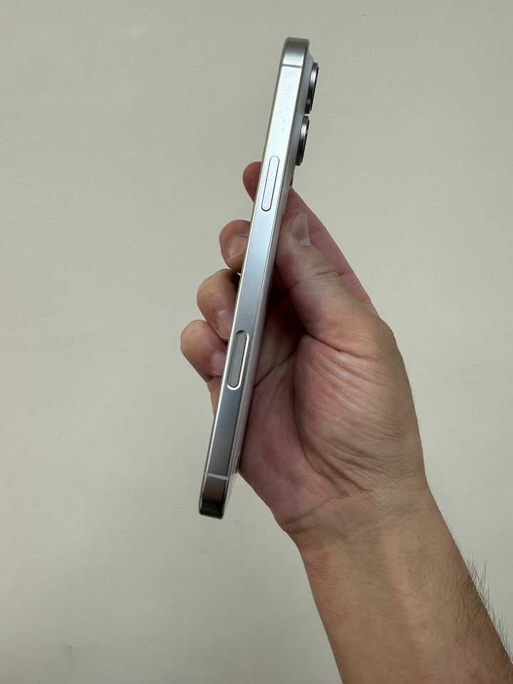 I phone 16 pro max 256g