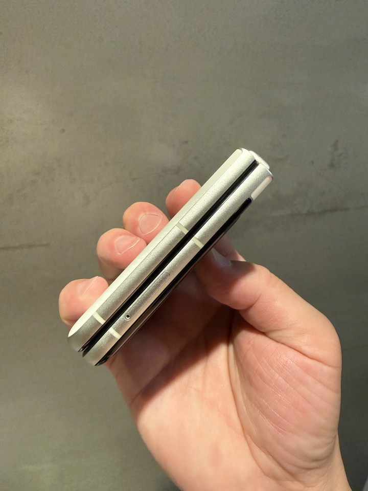 Motorola razr 60 256g