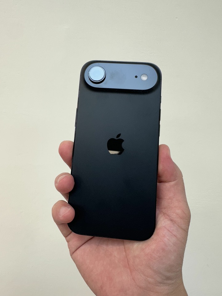 I phone 17 air 256g