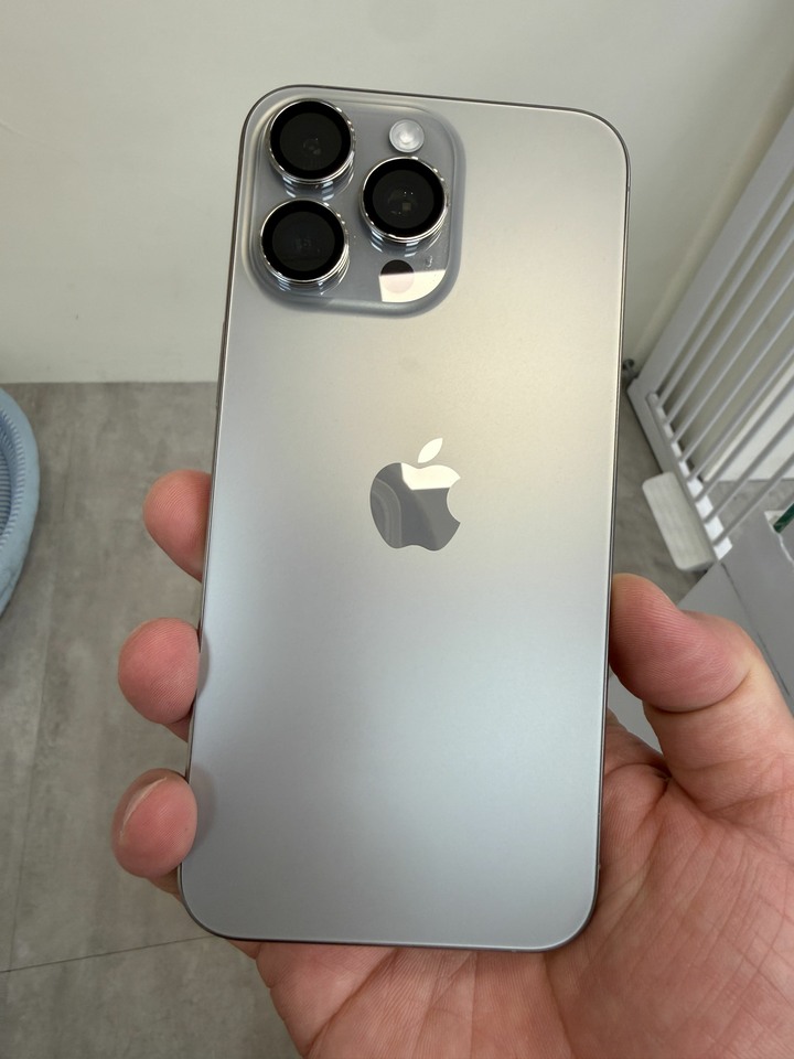 I phone 15 pro max 512g