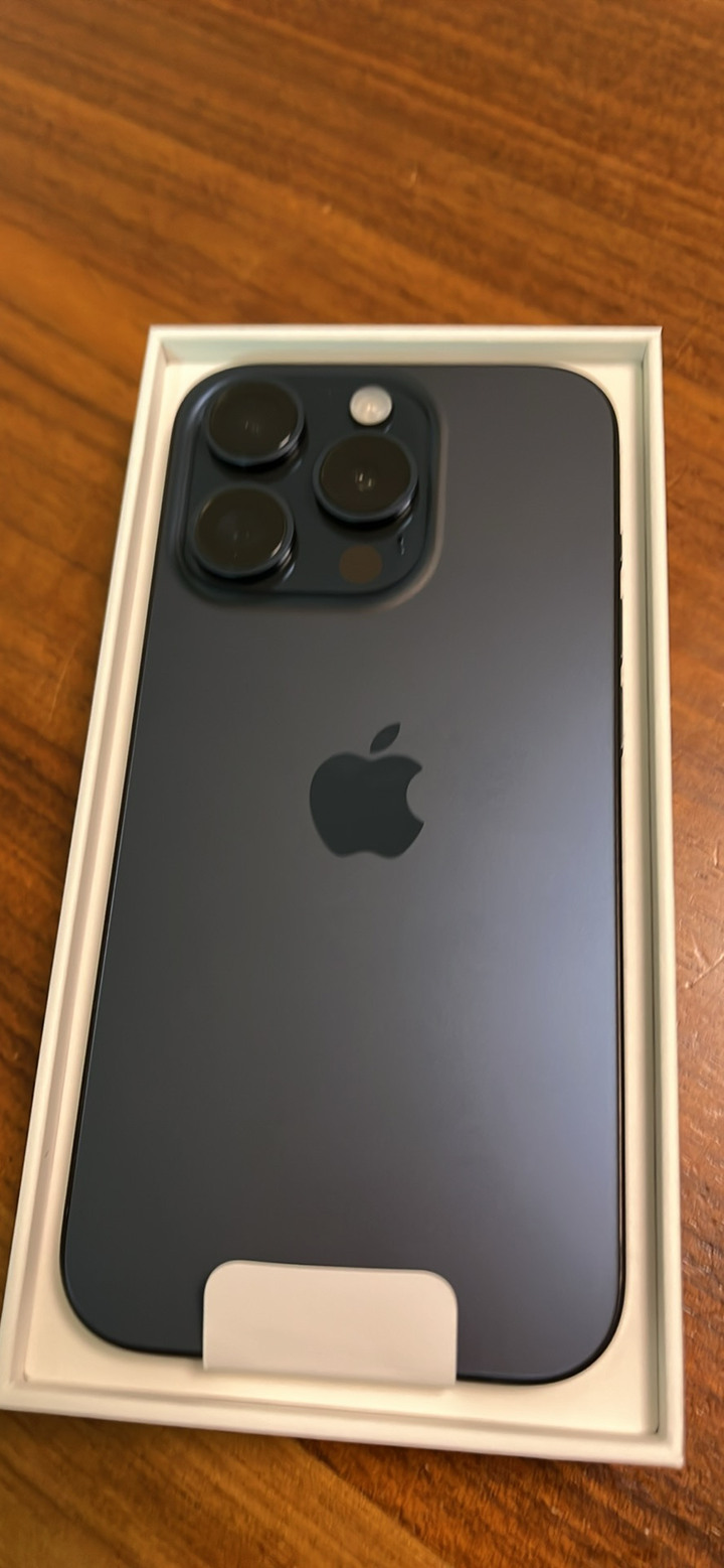 Apple iPhone 15 pro 256G 藍色 整新機