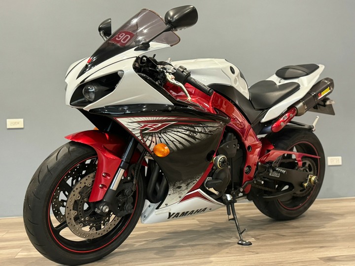 YAMAHA YZF-R1 TCS原廠殼