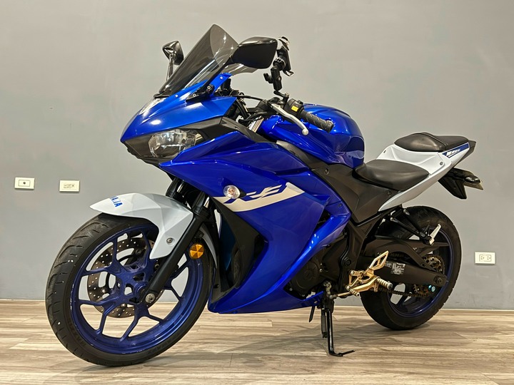 YAMAHA YZF-R3