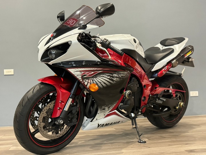 YAMAHA YZF-R1 TCS原廠殼