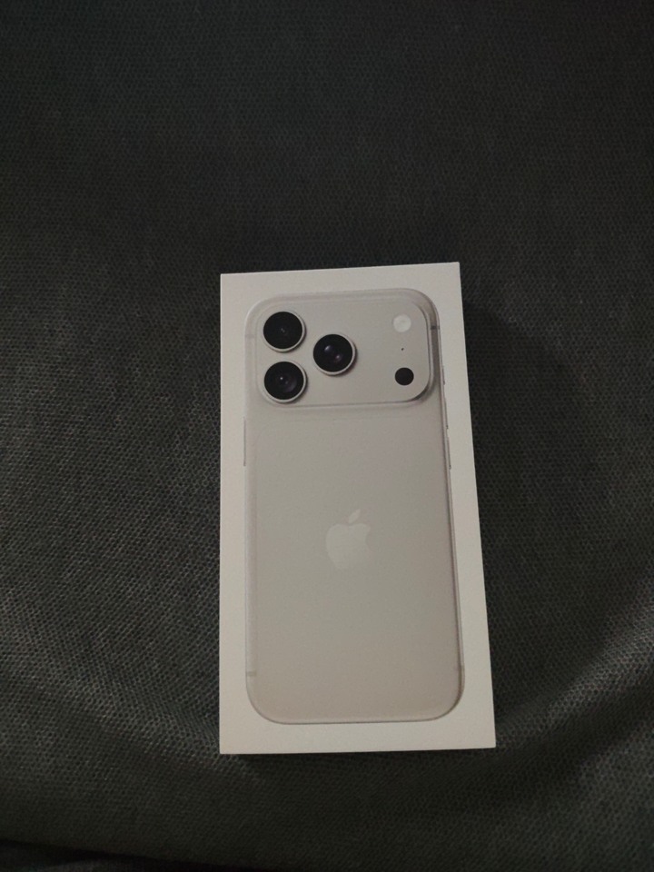 全新 iPhone 18 256GB 台灣公司貨 不二價