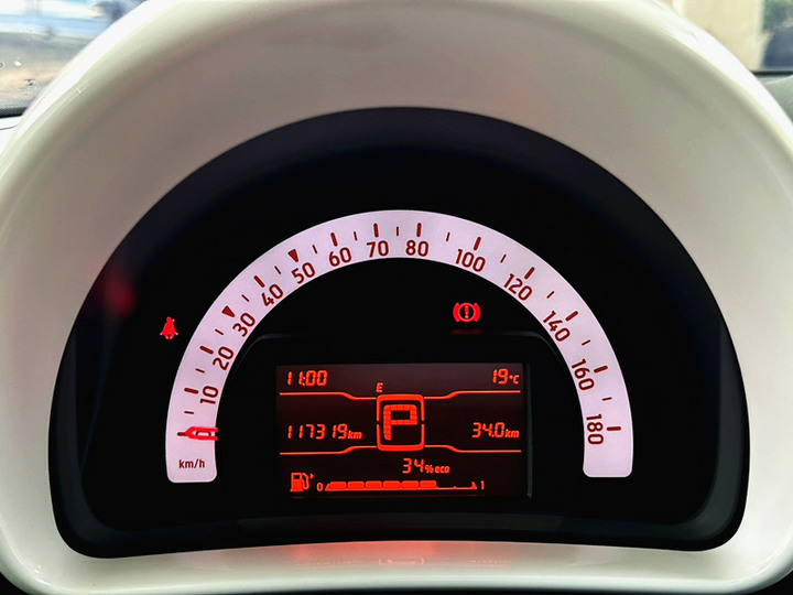 Smart Forfour 2018款 66kW Pure 黃黑