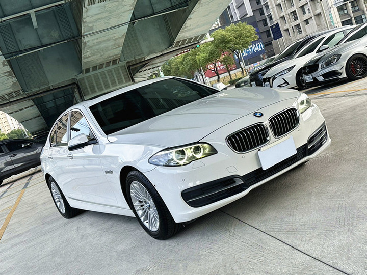 BMW 5-Series Sedan 2014款 520i F10