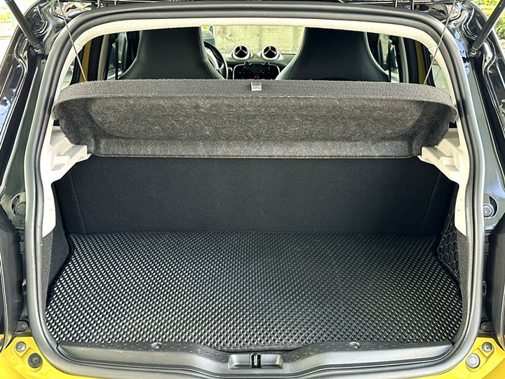 Smart Forfour 2018款 66kW Pure 黃黑