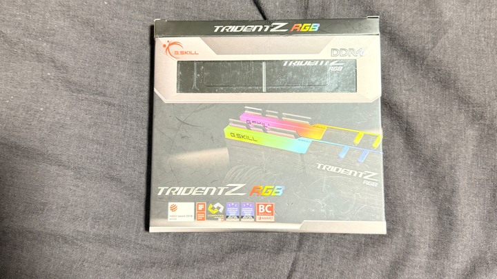 全新 GSKILL Trident-Z RGB-幻光戟 DDR4 3000 16Gx2 終身保固