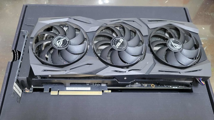 ASUS ROG STRIX RTX 2080 Ti 自用