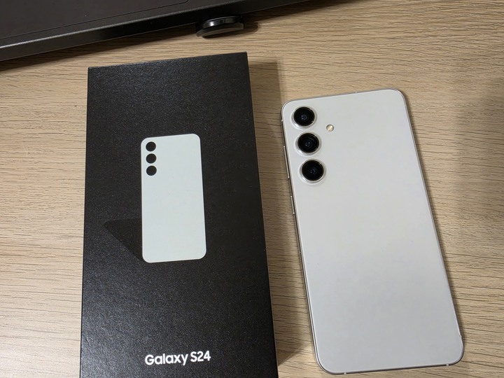 [二手] 三星 SamSung Galaxy S24 (512GB) 雲岩灰 | 已過保 (含運)