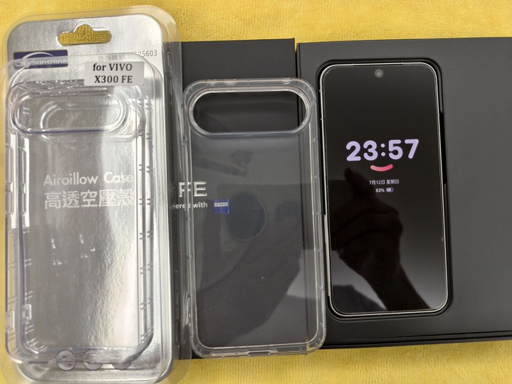 9.98成新 VIVO X300 FE白色，保固到2027/06,如新!