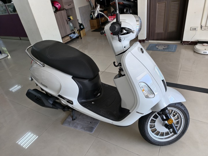 一手實跑17XX,SYM FIDDLE125 CBS白雙碟雙避震，2023/11出廠領牌，車主自售，新北八里
