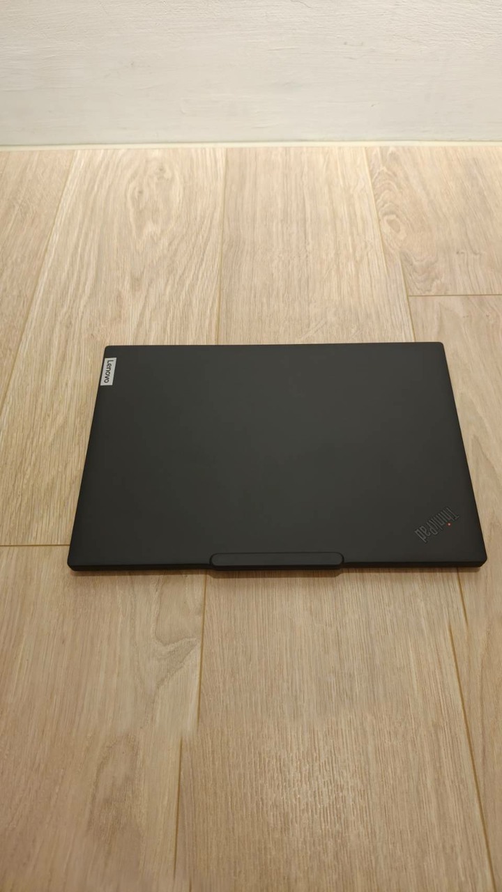 Lenovo T14s Ultra 5 225U 16+512GB