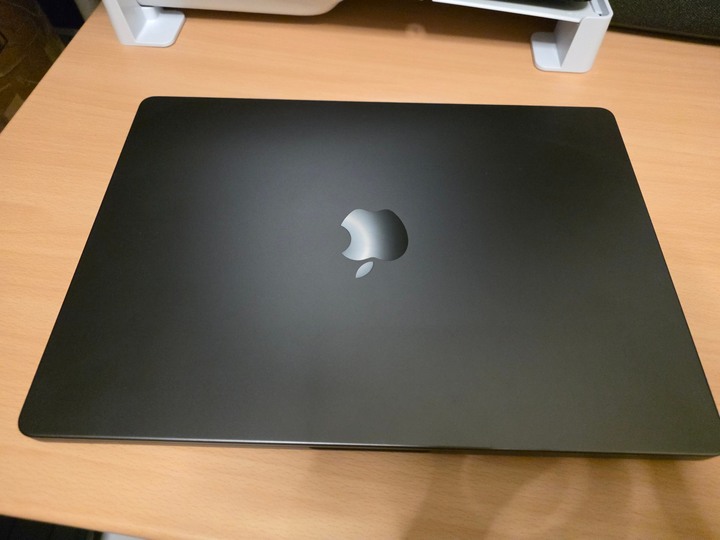 MacBook Pro 14" M3 Max 36GB+1TB