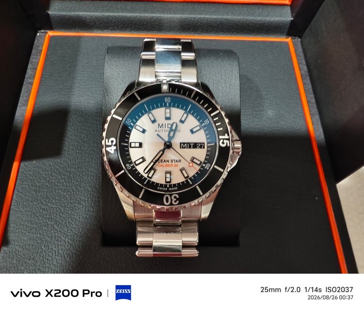 全新2026/8/16寶島購買盒卡齊全保固兩年MIDO 美度李鍾碩代言 最新款Ocean Star 海洋之星 200米潛水機械錶41mm有快拆與微調歡迎面交