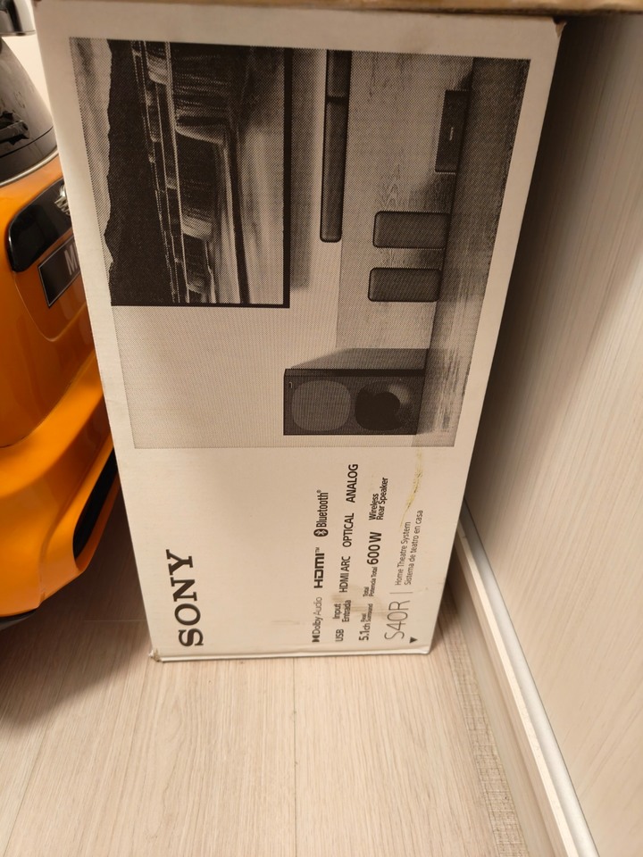 剛買超新保固中SONY 索尼 5.1 聲道 SOUNDBAR 家庭劇院組 HT-S40R含原廠盒裝手冊歡迎面交