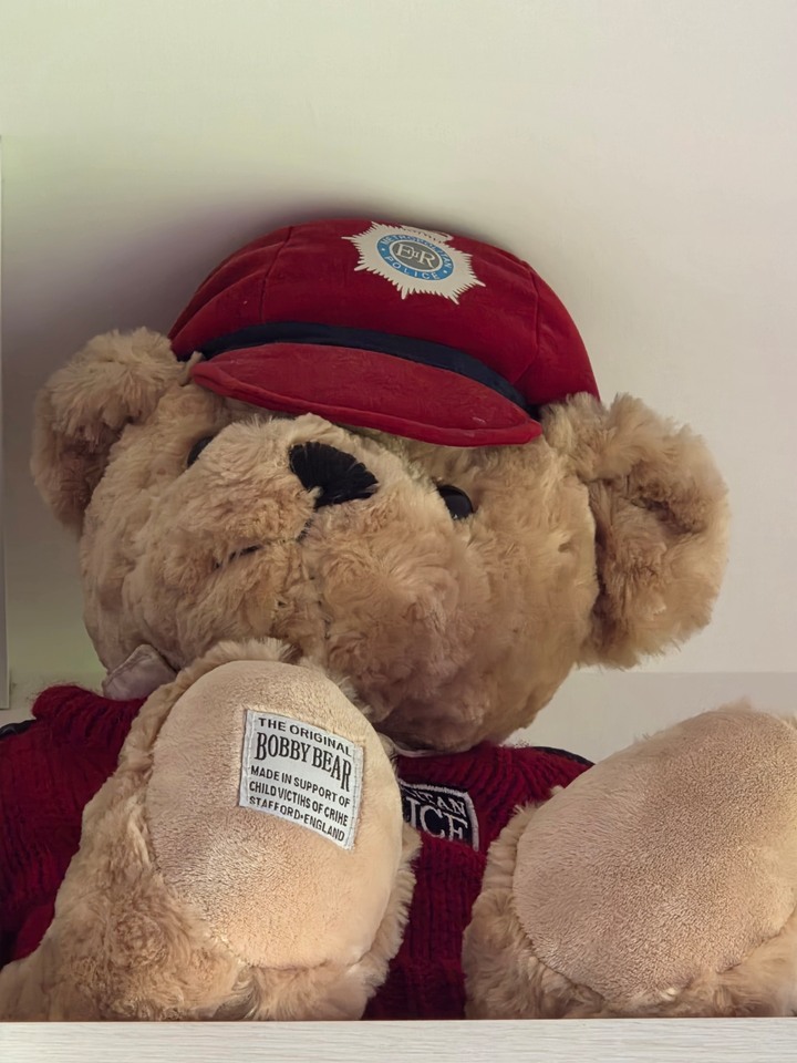 Snoopy絨毛袋+The Original Bobby Bear，英國「Bobby（警察）」泰迪熊歡迎面交