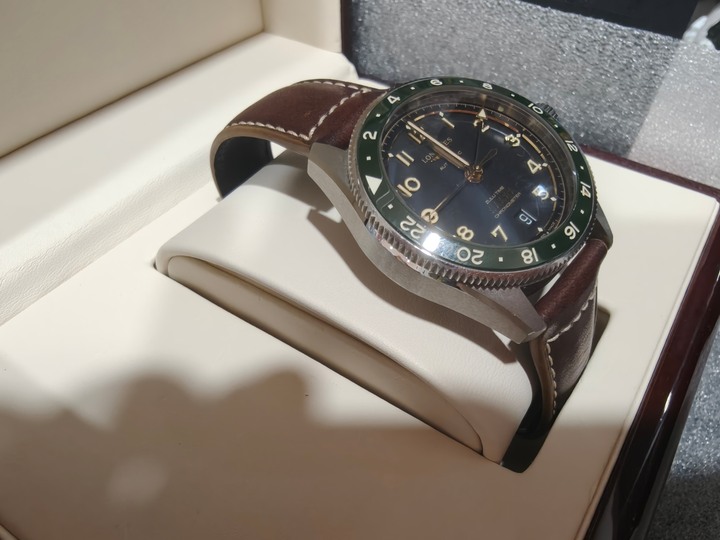 超極新保固中萬國鐘錶購買的LONGINES 浪琴 Spirit 先行者Zulu TimeGMT雙時區天文台認證機械錶陶瓷圈綠金版-39mm黃金尺寸歡迎面交