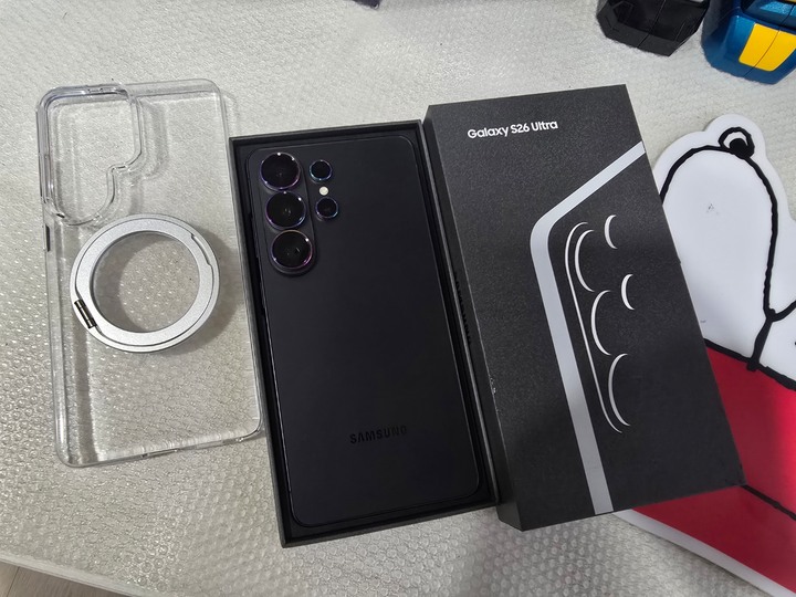 超級新2026／4／18遠傳續約購買保固中Samsung S26 ultra 512G歡迎面交