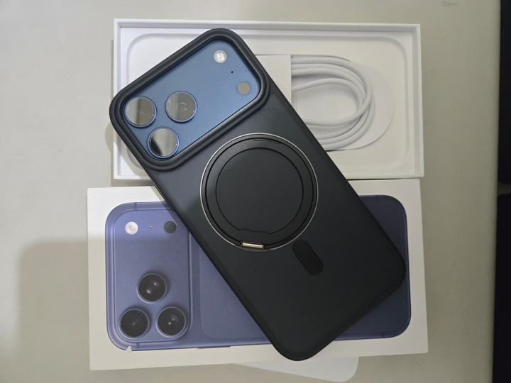 兩年保固Iphone 17 pro max 512G藍色含保固2年apple care+