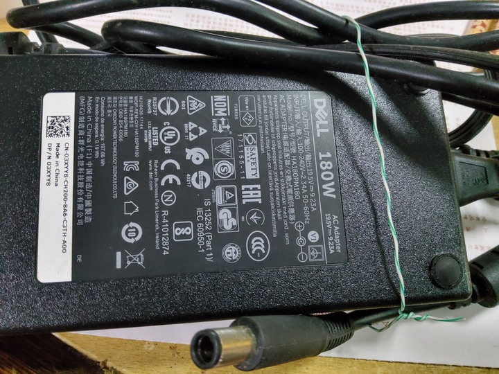 Dell 180W 筆電用電源