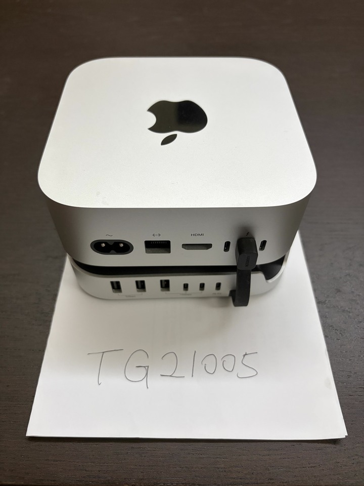 Mac mini m4 16/256g 綠聯拓展底座