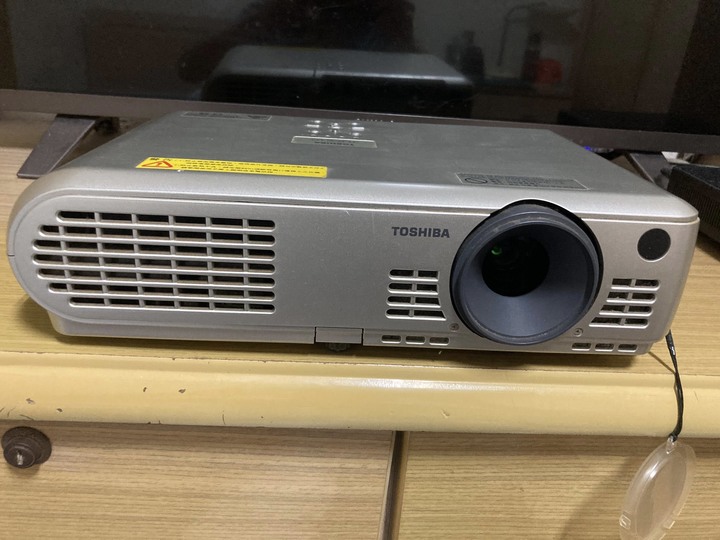 TOSHIBA TLP-S10 投影機