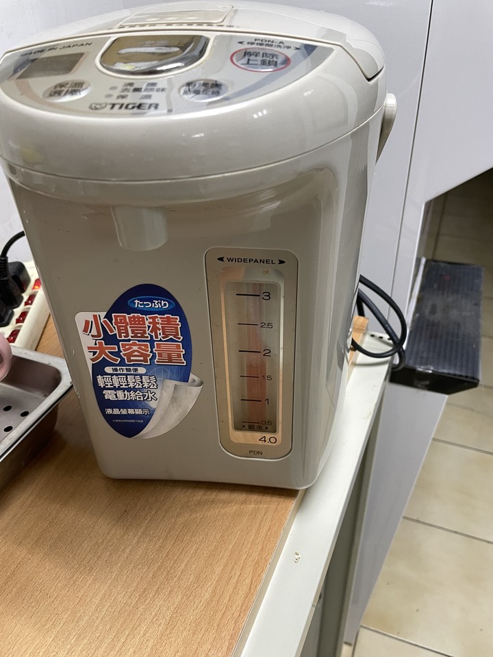 【二手出售】日本製 TIGER 虎牌 4L 微電腦熱水瓶 PDN-A40R 永安站自取
