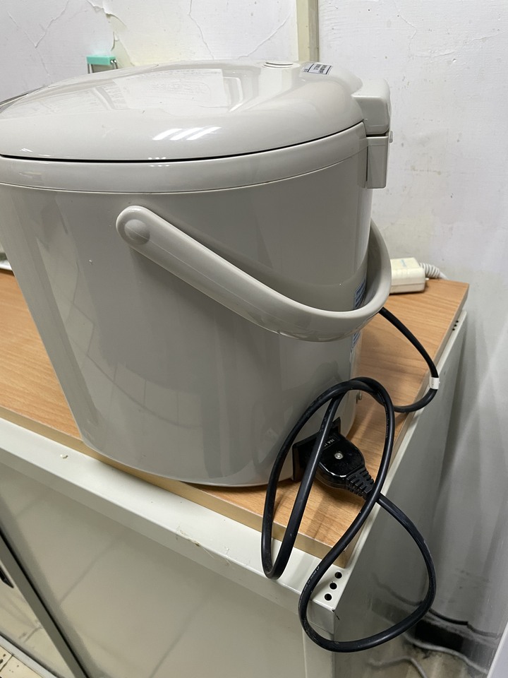 【二手出售】日本製 TIGER 虎牌 4L 微電腦熱水瓶 PDN-A40R 永安站自取