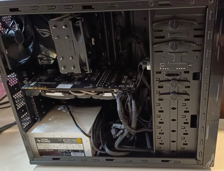 i7-8700主機一部