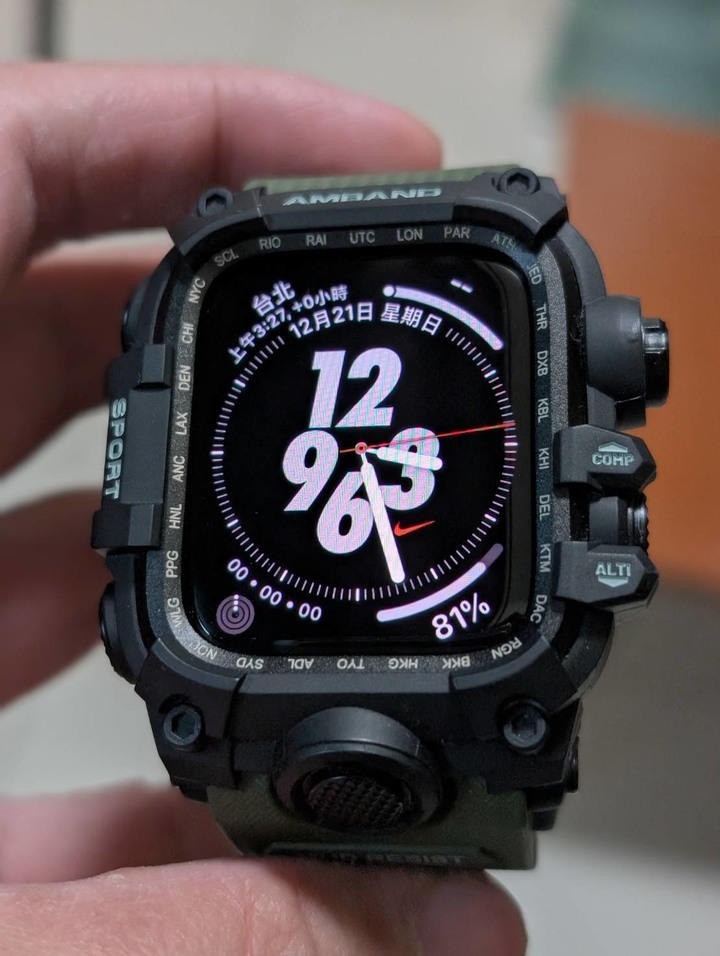 最新Apple Watch SE 3 GPS 44mm 午夜色 鋁金屬錶殼 搭配 午夜色 運動錶帶