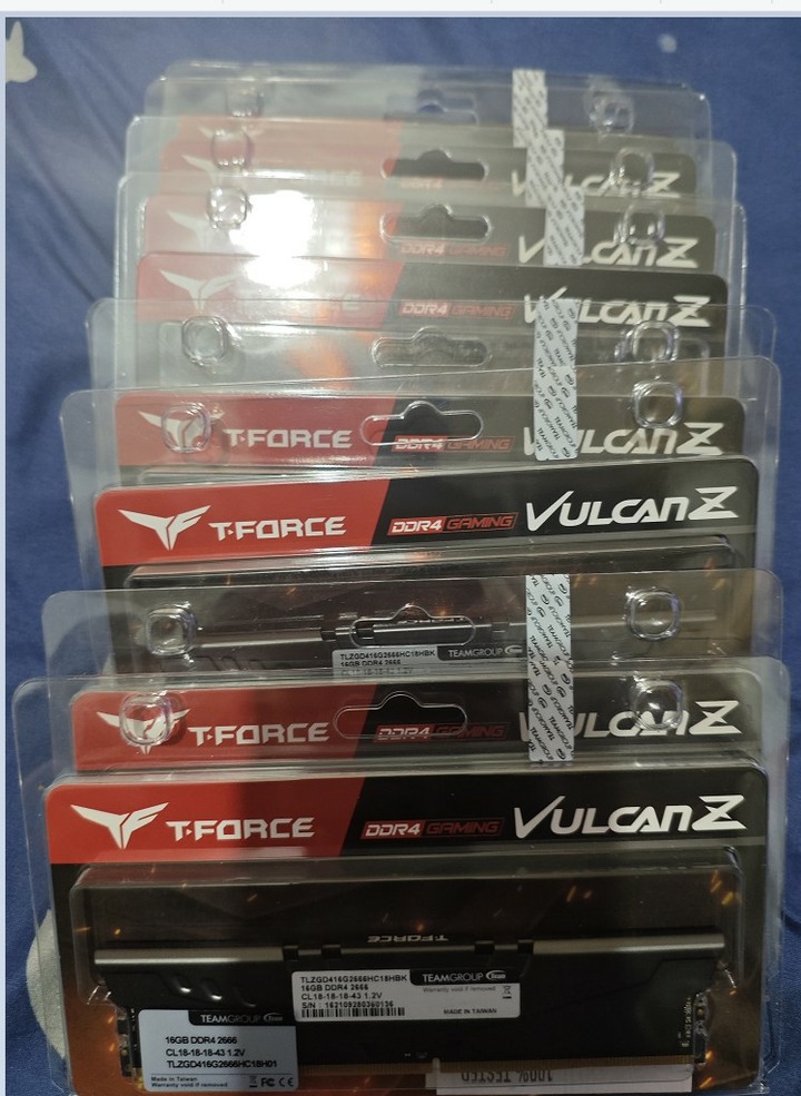十銓 T-Force Vulcan Z 灰色 16GB DDR4-2666 桌上型記憶體X2=32GB
