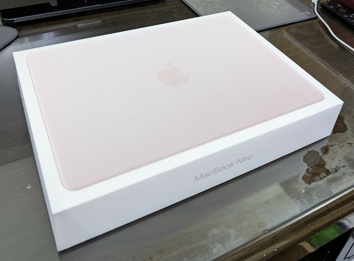 MacBook Neo 粉色