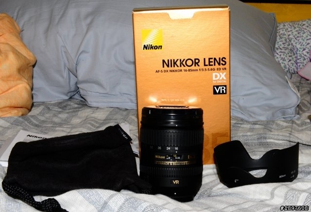 二手Nikon 16-85 f/3.5-5.6G ED VR 過保公司貨，附B+W保護鏡