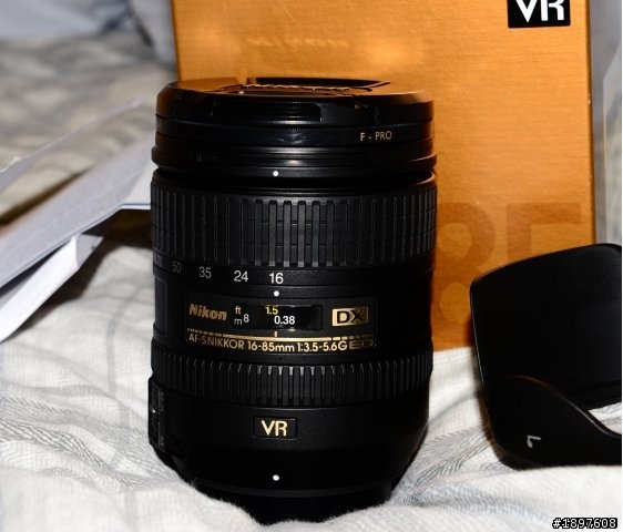 二手Nikon 16-85 f/3.5-5.6G ED VR 過保公司貨，附B+W保護鏡