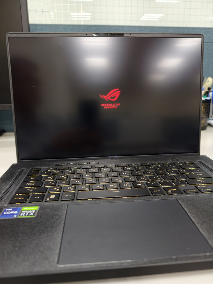 ASUS ROG Zephyrus M16 GU603ZW