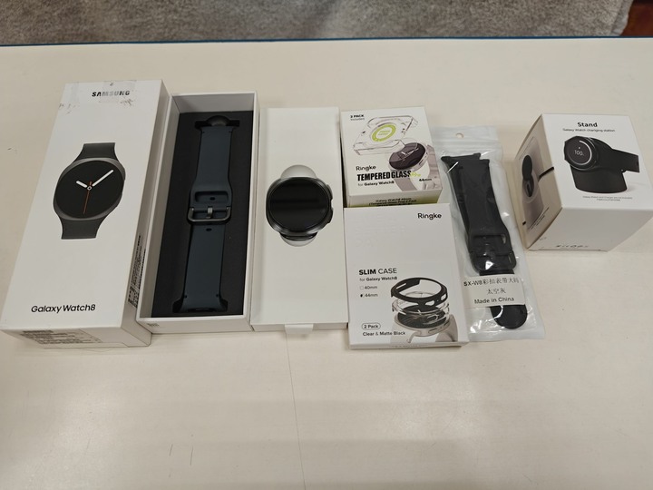 99%新 SAMSUNG 三星 Galaxy Watch8 44mm 智慧手錶 (藍牙) Watch 8 星石灰 全配