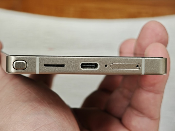 97%新 SAMSUNG 三星 Galaxy S25 Ultra 256G 鈦黑 Hoda 霧面玻璃貼 imos 鏡頭貼