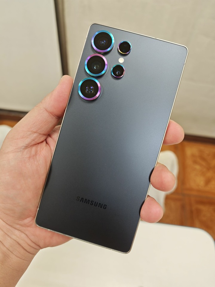 97%新 SAMSUNG 三星 Galaxy S25 Ultra 256G 鈦黑 Hoda 霧面玻璃貼 imos 鏡頭貼