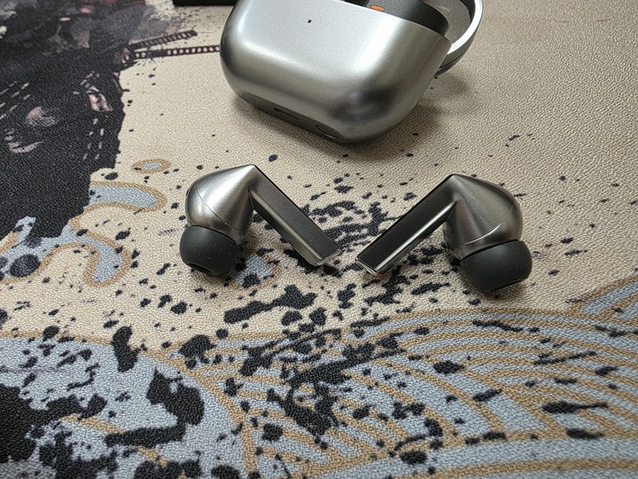 99%新 三星 SAMSUNG Galaxy Buds3 Pro 藍牙耳機 入耳式 銀河灰 一年保固 Elago 全配