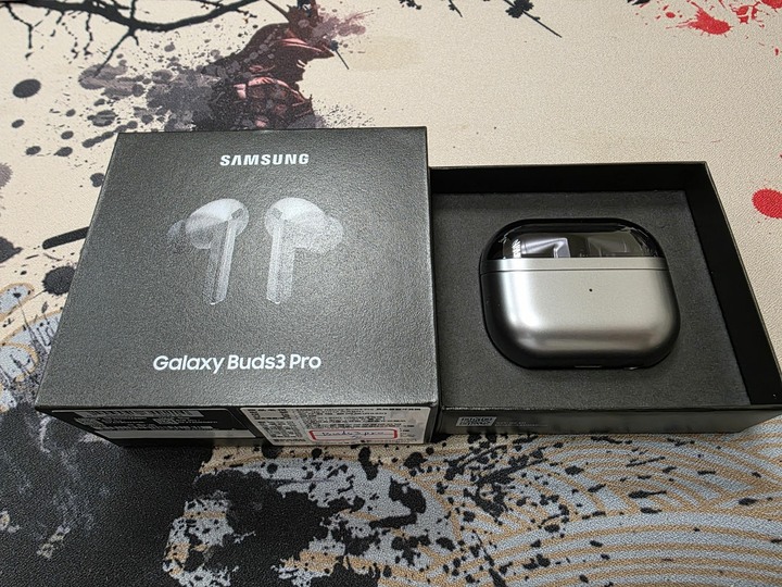 全新僅拆封 三星 SAMSUNG Galaxy Buds3 Pro 真無線 藍牙耳機 入耳式 藍牙耳機 銀河灰 一年保固