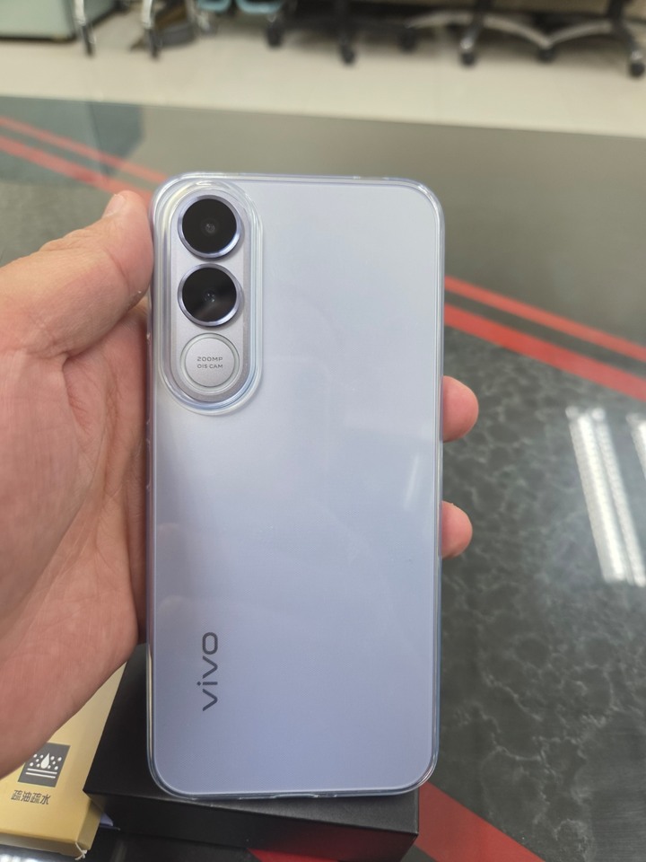 vivo v70 fe 12+256g