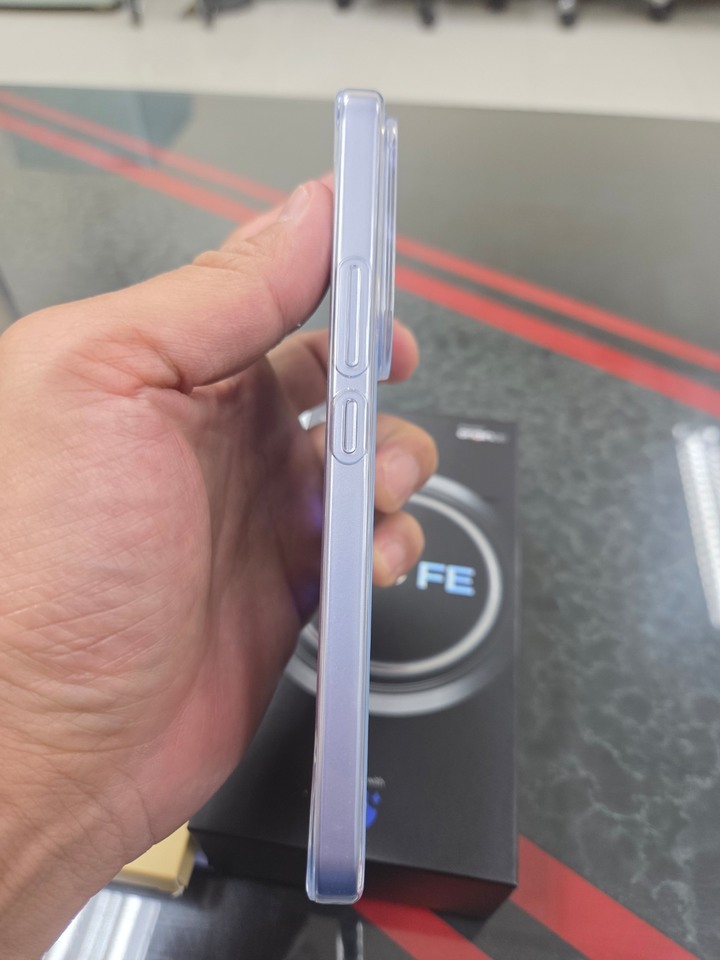 vivo v70 fe 12+256g