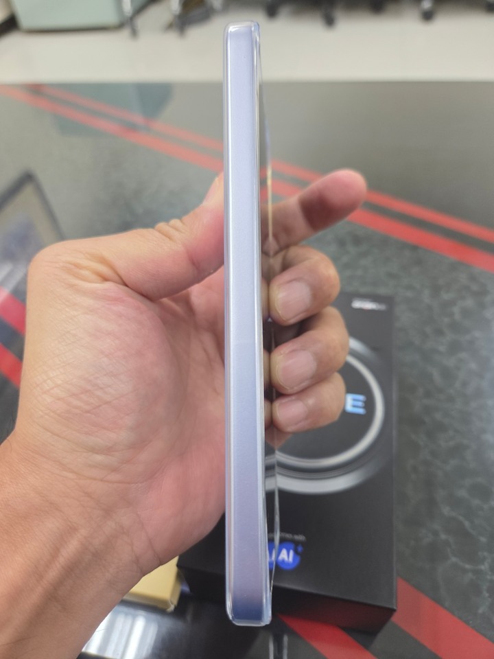 vivo v70 fe 12+256g