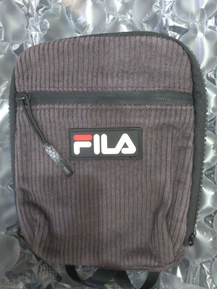 FILA 燈芯絨斜背包