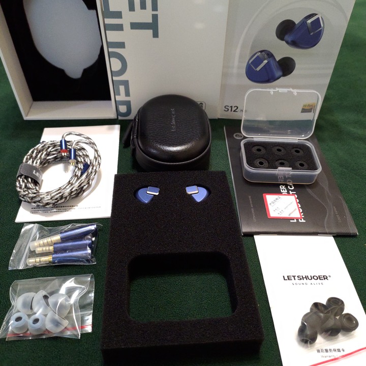 【99新極美品】鑠耳 LET SHUOER S12 PRO 入耳式耳機 / tripowin 0.78mm插針耳機線