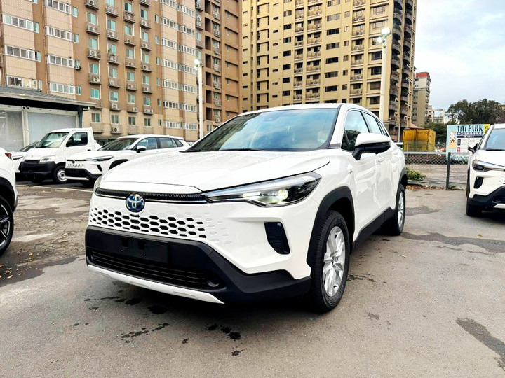 全新車未開封2026年TOYOTA CROSS 1.8L．油電尊爵版．新車91.9萬．新車里程3公里．原廠保固中
