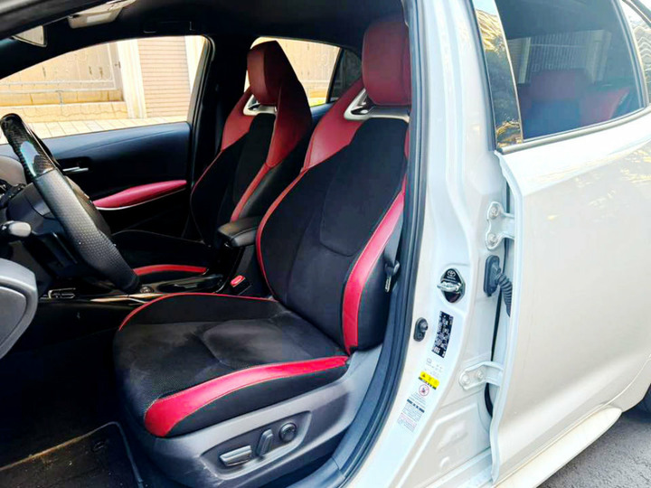 2021年Toyota Corolla AURIS Sport 2.0L．好車總是一面之緣．旗艦版．紅灰內裝．只跑３萬