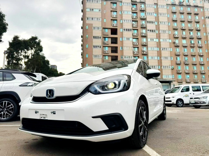 全新車未開封．2026年本田HONDA FIT 4.5代．1.5L e:HEV油電版．新車5公里．原廠保固中